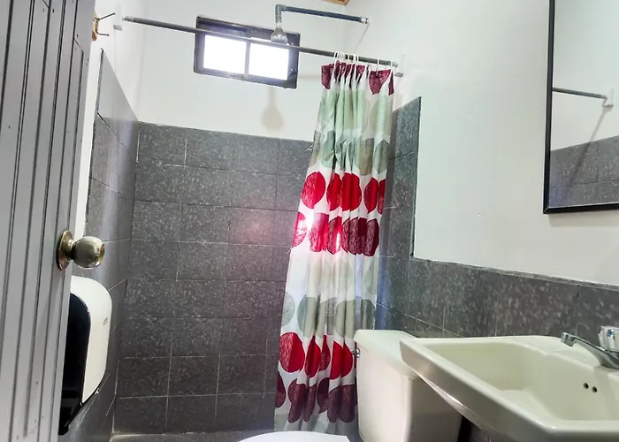 Hotel Cabinas Marylu Antigua Cabinas Permont 2*